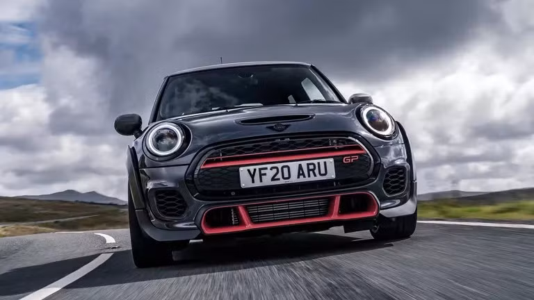 Bộ lọc hạt xăng giúp giảm khí thải độc hại, hướng đến tiêu chuẩn môi trường nghiêm ngặt hơn.