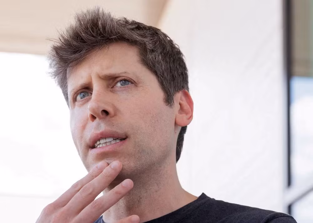 CEO Sam Altman gửi bản ghi nhớ nội bộ khẩn cấp, tuyên bố “Mã đỏ”.