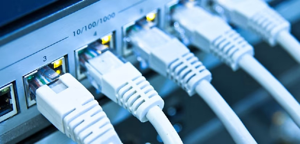 Các lỗ hổng dạng này đặc biệt nguy hiểm nếu thiết bị có truy cập từ xa qua Internet.