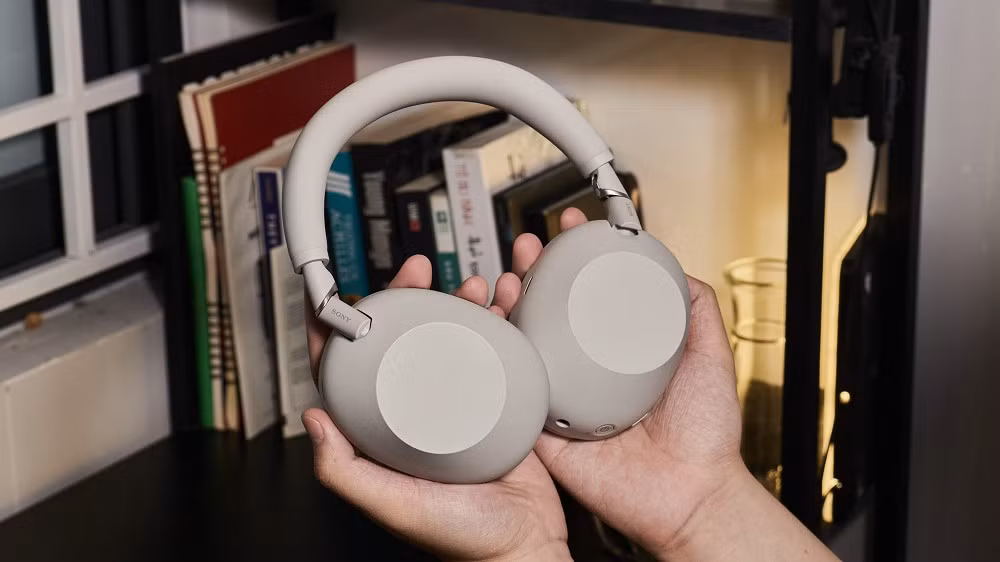 Chất âm cân bằng, pin 30 giờ và khả năng tối ưu thông minh giúp XM6 trở thành lựa chọn “an toàn” cho người nghe nhạc nhiều giờ mỗi ngày.