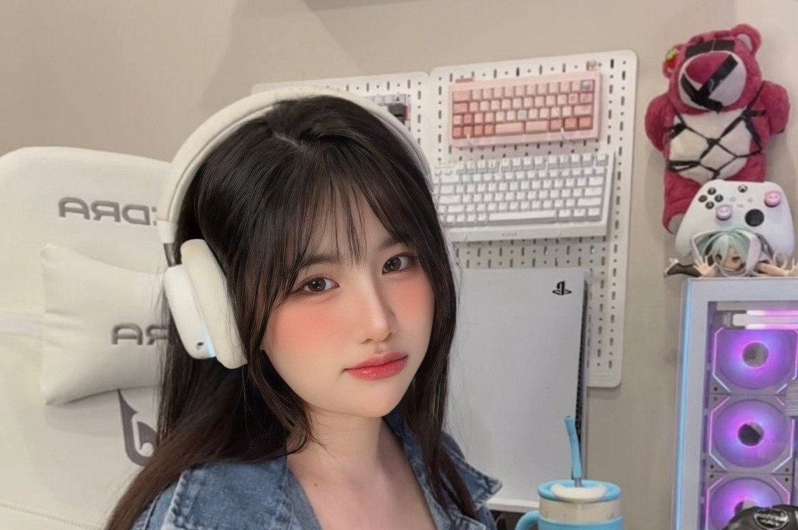 Nữ streamer Tiểu An chọn cách khoe góc gaming được thiết kế tỉ mỉ thay vì tạo drama hay chiêu trò câu view. (Ảnh: gamek)