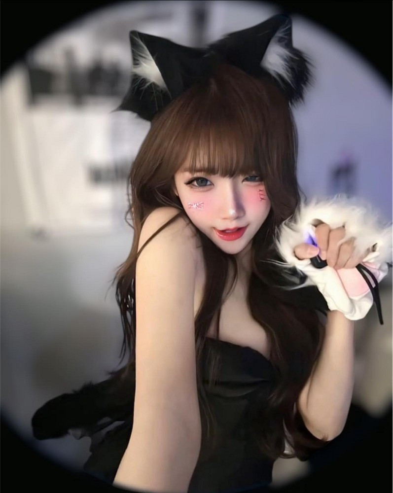 Màn hóa thân này cho thấy ranh giới giữa cosplay và nghệ thuật đôi khi chỉ cách nhau một ý tưởng táo bạo.