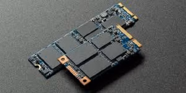 Nguyên nhân nằm ở chip RAM và NAND Flash bên trong, có thể tái sử dụng với hiệu suất gần 90% so với hàng mới.