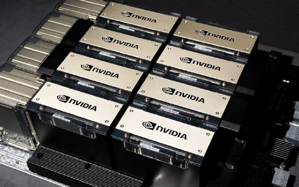 Các nghi phạm lập công ty bình phong, thuê kho bí mật tại New Jersey và làm giả hồ sơ xuất khẩu để qua mặt cơ quan chức năng.