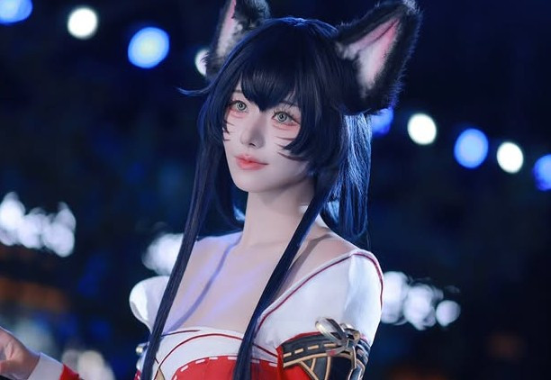 Nari là nữ coser, streamer nổi tiếng của Hàn Quốc với phong cách ngọt ngào và gợi cảm.