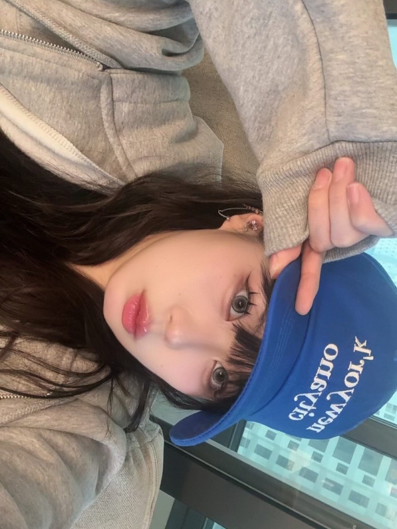 Tuy nhiên, sự nổi tiếng này cũng kéo theo không ít tranh cãi khi một bộ phận ý kiến cho rằng nội dung mang tính lặp lại và gây tranh luận về giá trị sáng tạo.