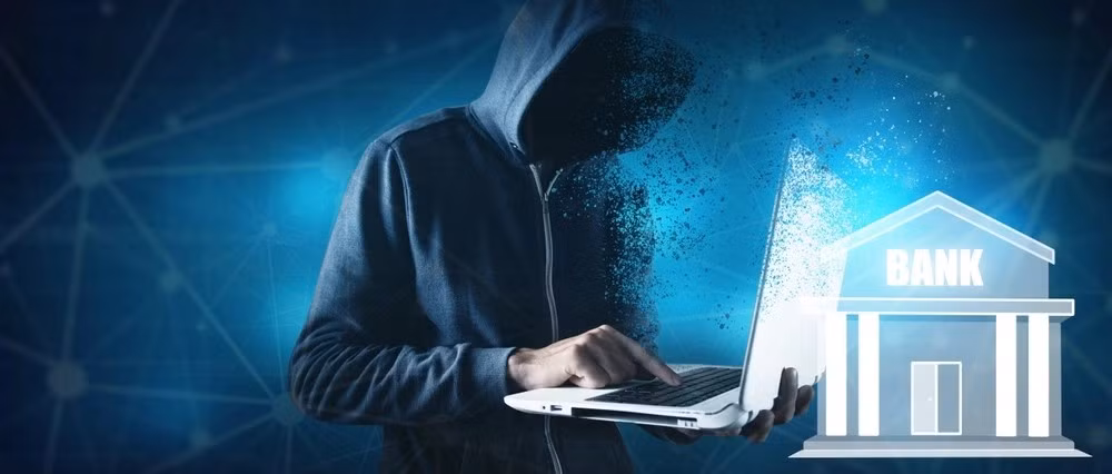 Luôn cập nhật ứng dụng ngân hàng lên phiên bản mới nhất để tránh các lỗ hổng bảo mật có thể bị hacker lợi dụng.