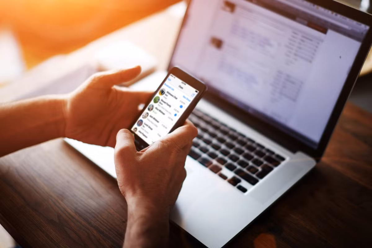 Credential stuffing là hình thức tấn công tự động, lợi dụng thông tin đăng nhập bị rò rỉ để chiếm quyền truy cập vào nhiều dịch vụ khác nhau.