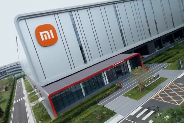 Đáng chú ý, Xiaomi tự thiết kế tới 96,8% thiết bị phần cứng và phát triển 100% phần mềm điều hành sản xuất nội bộ.