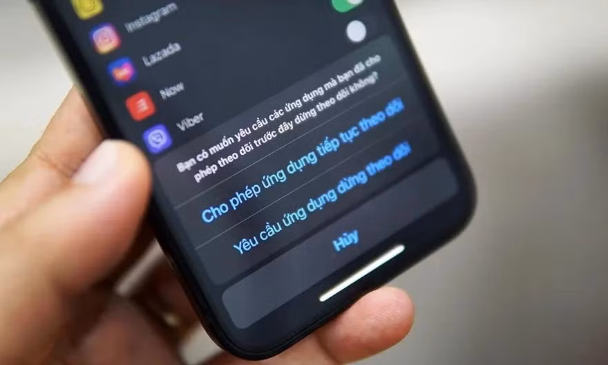 Apple đã tích hợp sẵn tính năng chặn ứng dụng yêu cầu theo dõi người dùng.