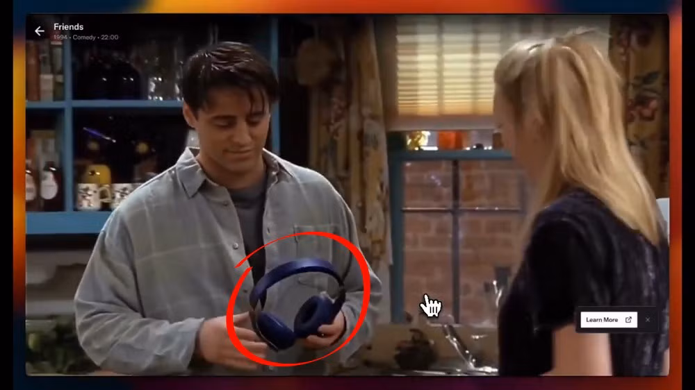 Video demo cho thấy Harvey Specter trong “Suits” bất ngờ giơ lon Coca-Cola như đang quay TVC.