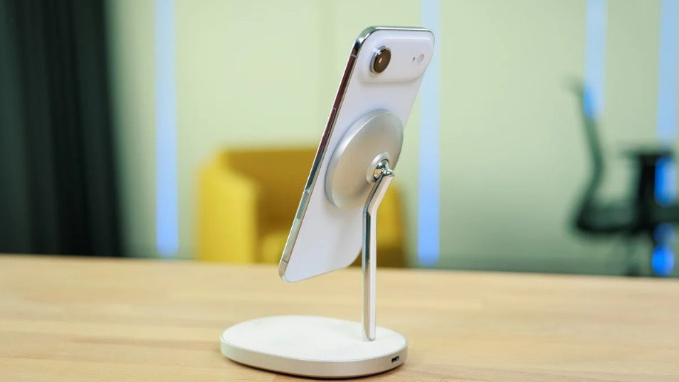 Song song đó, mẫu iPhone Air 2 được cho là sẽ không xuất hiện trong năm nay, dù vẫn đang trong quá trình phát triển.