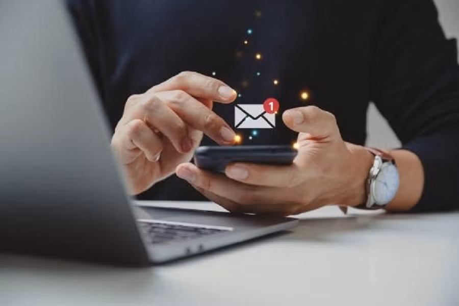 Theo Forbes, người dùng Gmail và Outlook đang đối mặt chiến dịch tấn công mạng mới đầy nguy hiểm.