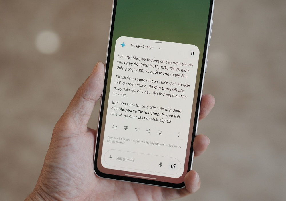 Nhờ phân tích ngữ cảnh và tương tác thời gian thực, Gemini Live trở thành bạn đồng hành mua sắm thông minh.