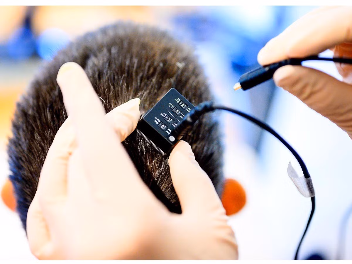 Đặc biệt, hệ thống còn tích hợp cơ chế mật khẩu, chỉ kích hoạt dịch ý nghĩ khi người dùng nghĩ đến cụm từ bí mật.