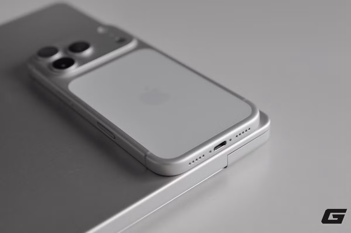 Dù vậy, nhôm dễ xước và móp hơn titan, buộc người dùng cân nhắc bảo vệ bằng ốp.(Ảnh: Genk)