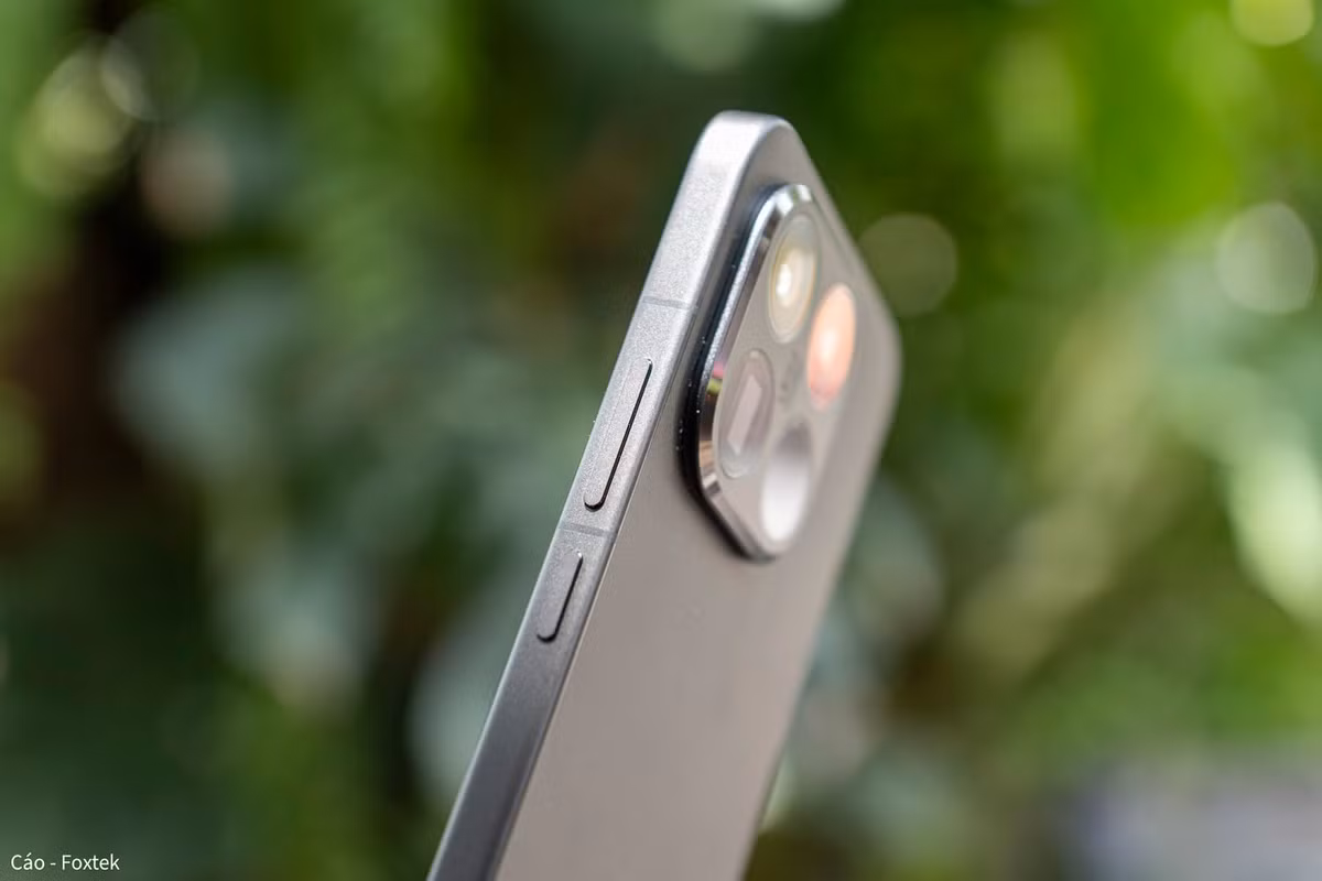 Pin 5.500 mAh sạc nhanh 90W có dây và 50W không dây, chỉ cần 15 phút để nạp lại 50% năng lượng.(Ảnh: Cáo-Foxtek)