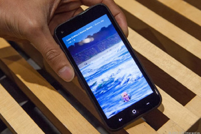 Người dùng thực sự cần một chiếc smartphone toàn diện, ổn định và hữu ích, thay vì những tính năng màu mè vô nghĩa.