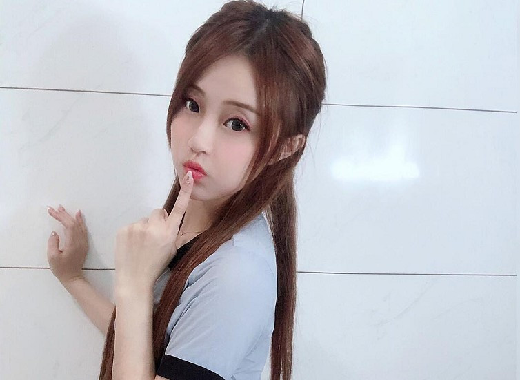 MiMi được xem là “phiên bản D.Va sexy nhất”, ghi dấu ấn lớn trong cộng đồng cosplay.