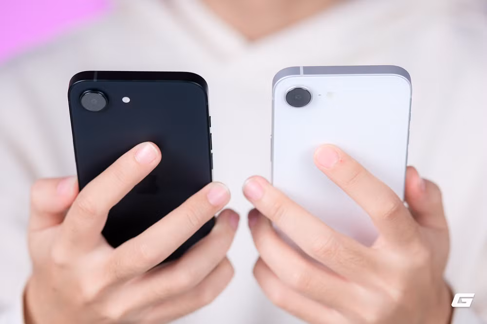 Phiên bản Đen và Trắng vẫn mang phong cách tối giản quen thuộc.(Ảnh: Genk)