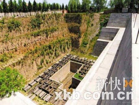 Khu cổ mộ được khai quật.