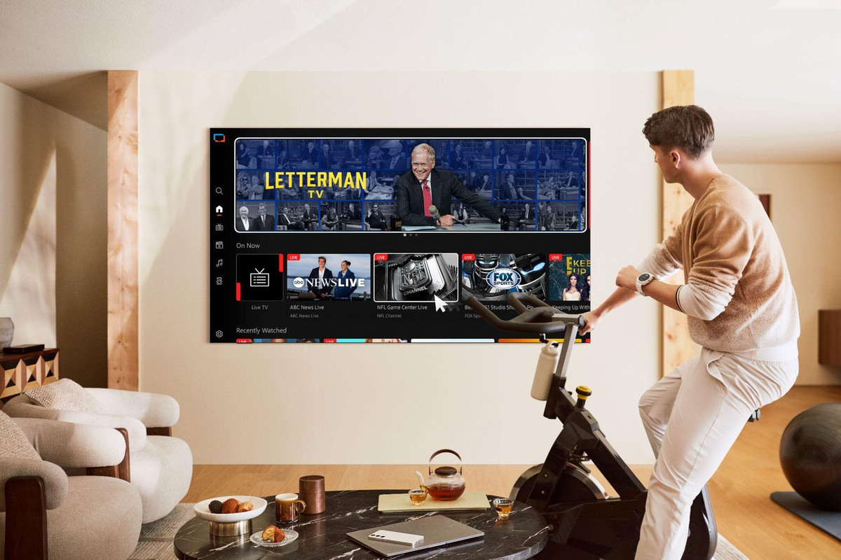 Với màn hình lên tới 100 inch, Samsung AI TV 2025 xoá nhoà ranh giới giữa nghệ thuật, tiện nghi và giải trí đỉnh cao tại gia.