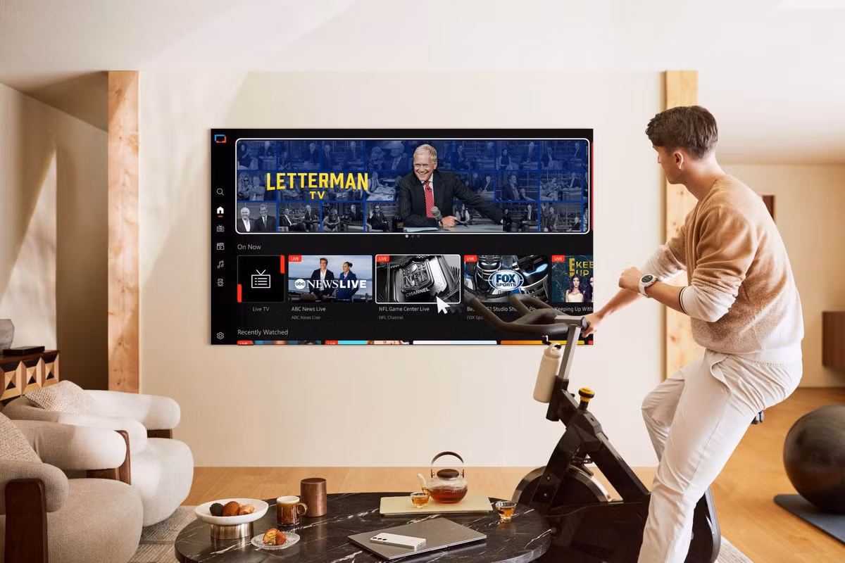 Với màn hình lên tới 100 inch, Samsung AI TV 2025 xoá nhoà ranh giới giữa nghệ thuật, tiện nghi và giải trí đỉnh cao tại gia.