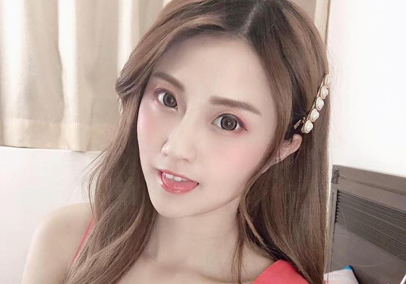 Hot girl MiMi đã khiến cộng đồng mạng ngỡ ngàng với màn cosplay D.Va nóng bỏng.