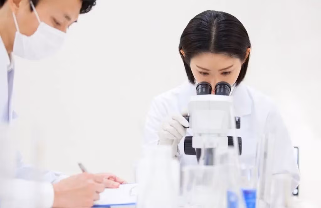 Tuy nhiên, khác với Mỹ hay Trung Quốc, Tokyo gần như không bao giờ tự định vị mình là siêu cường khoa học trên truyền thông quốc tế.