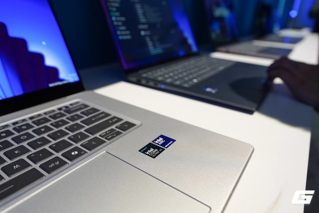 Theo Intel, “X” không phải hậu tố điện năng và không thay thế cho H hay U vốn dùng để phân biệt phân khúc laptop. (Ảnh: Genk)