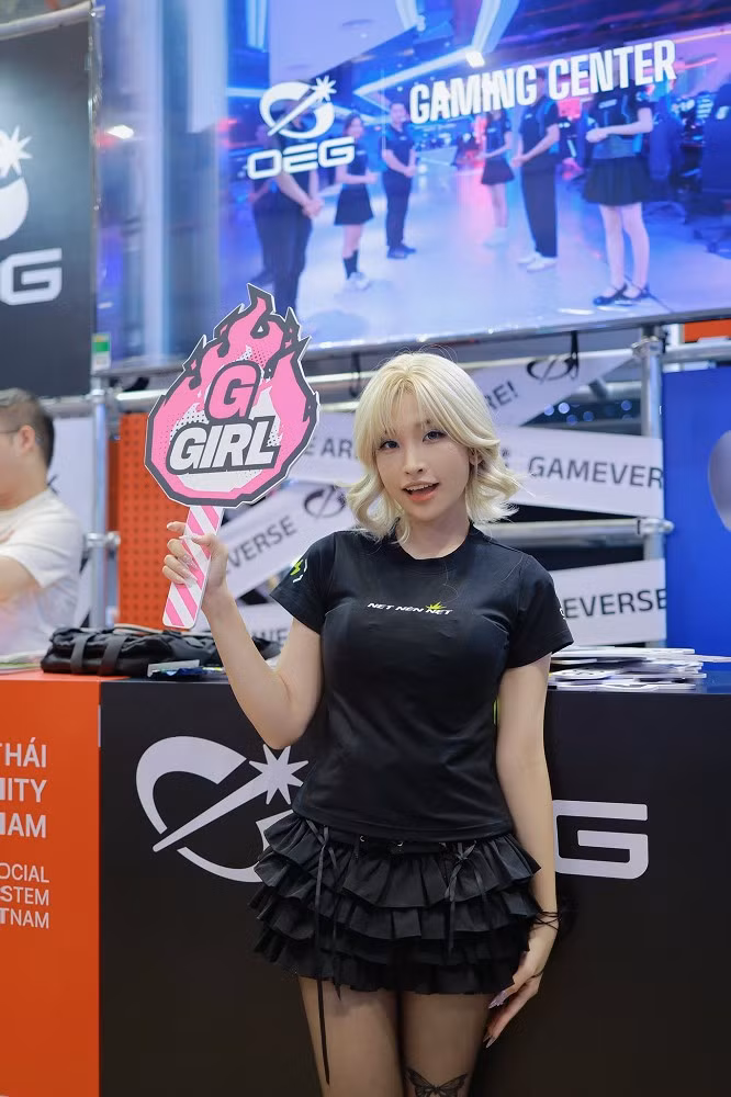 Chỉ sau ít giờ, bài đăng thu hút hàng chục nghìn lượt thích và bình luận sôi nổi từ người hâm mộ.