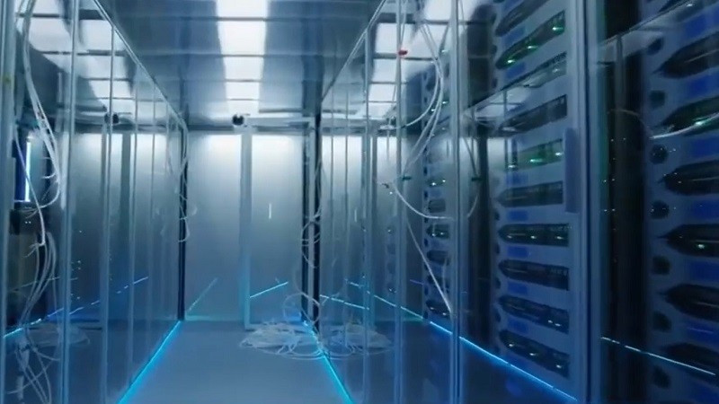 Altman thừa nhận tổng thể ngành AI cần bàn về năng lượng, và ông đang đầu tư mạnh vào điện mặt trời, gió và hạt nhân để giải quyết vấn đề này.