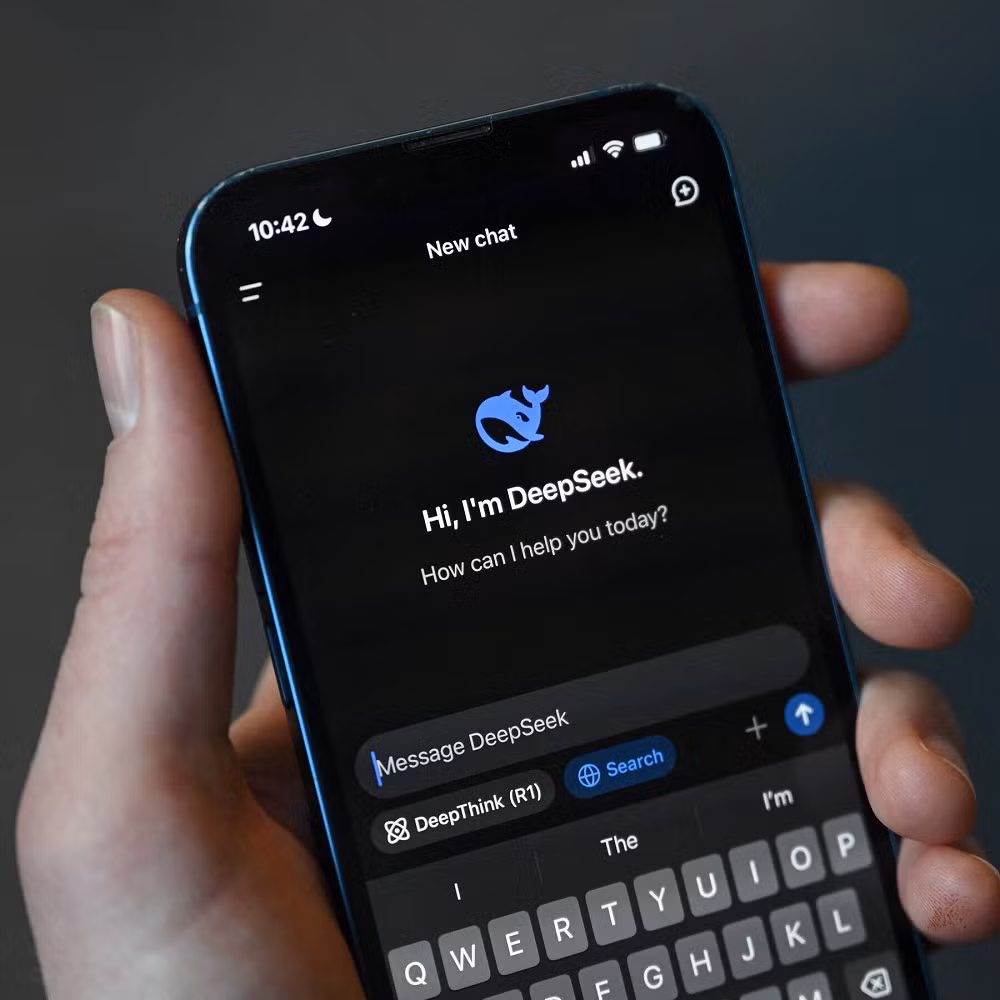 DeepSeek thực hiện 150.000 lượt trao đổi để cải thiện logic và kiểm duyệt truy vấn nhạy cảm.
