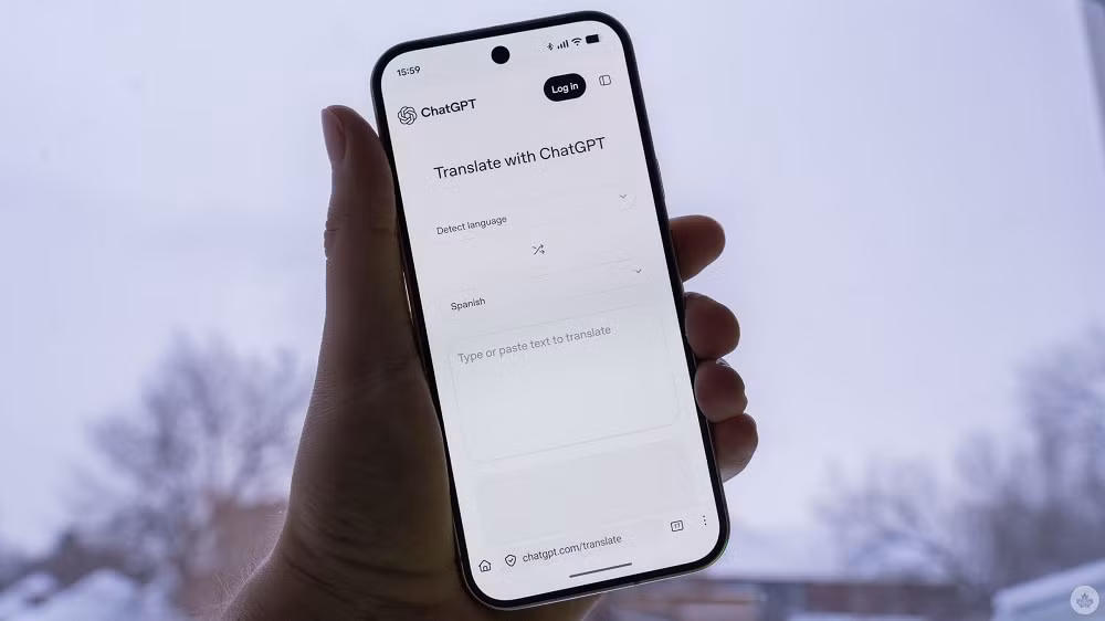 Trong khi đó, Google cũng không đứng yên khi tích hợp Gemini để nâng cấp khả năng xử lý thành ngữ, tiếng lóng và dịch giọng nói theo thời gian thực.