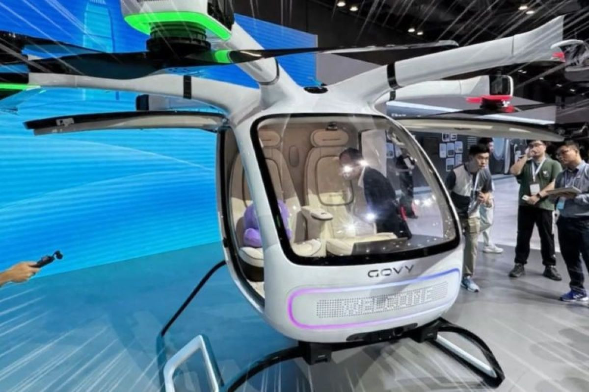 Hệ thống đám mây giúp kiểm tra máy bay, hỗ trợ tự hành cấp độ 4 và phát hiện vật thể xa 300 mét.(Ảnh:Antaranews)