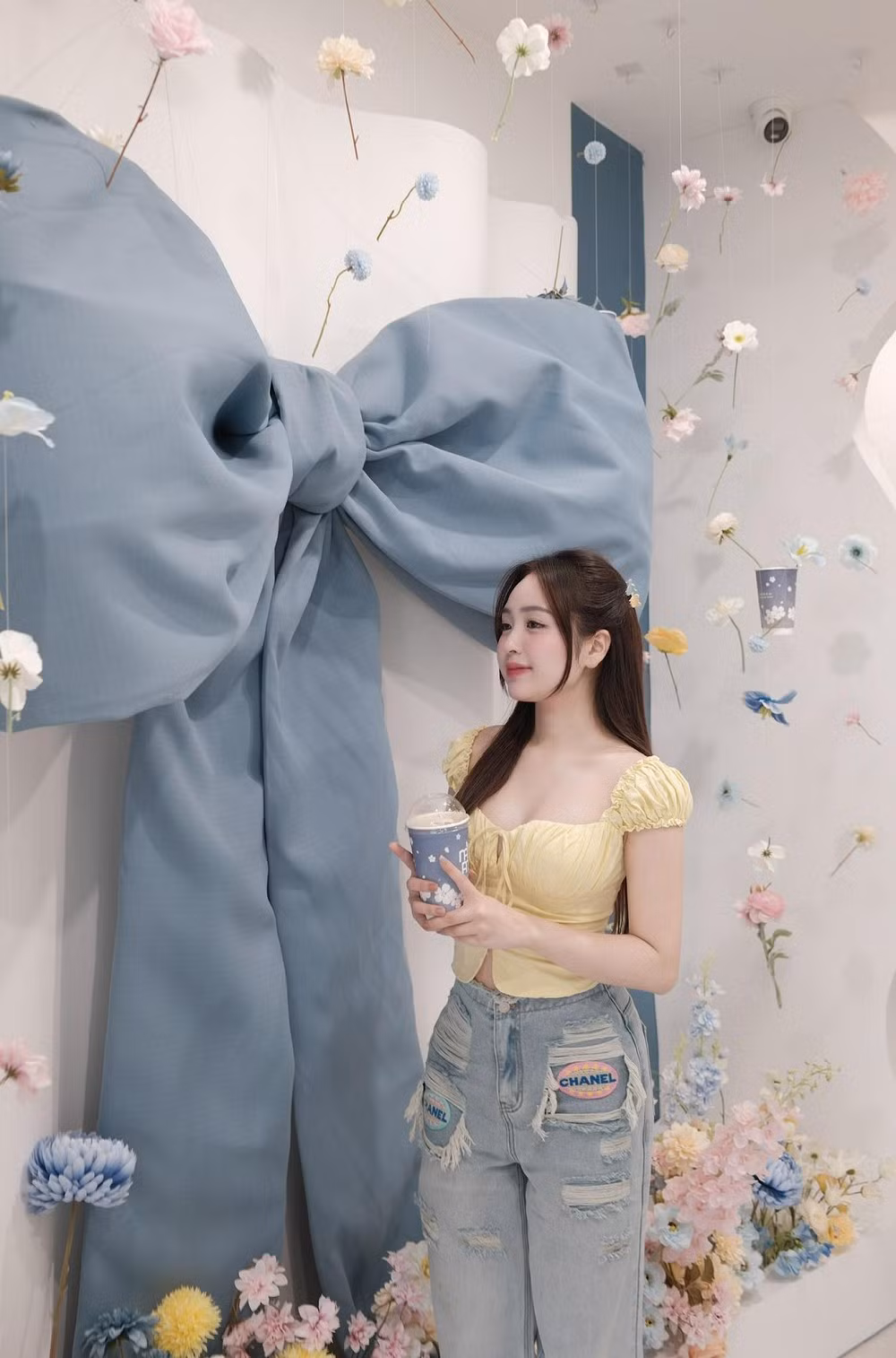 Việc cô chia sẻ khoảnh khắc thể thao truyền cảm hứng về lối sống năng động, khỏe khoắn.