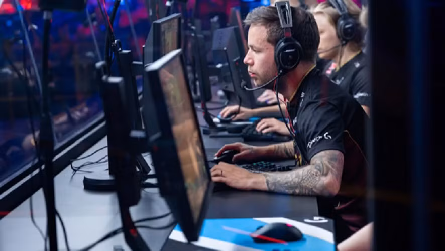 Các tuyển thủ có thể phát hiện chi tiết nhỏ nhất, thậm chí chỉ vài pixel trên bản đồ.