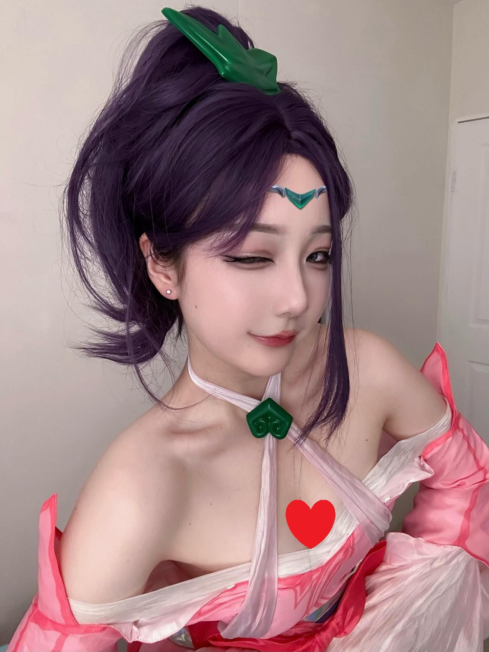 Vóc dáng chuẩn cùng gương mặt Á Đông giúp Kitty hóa thân nhân vật cực thuyết phục.