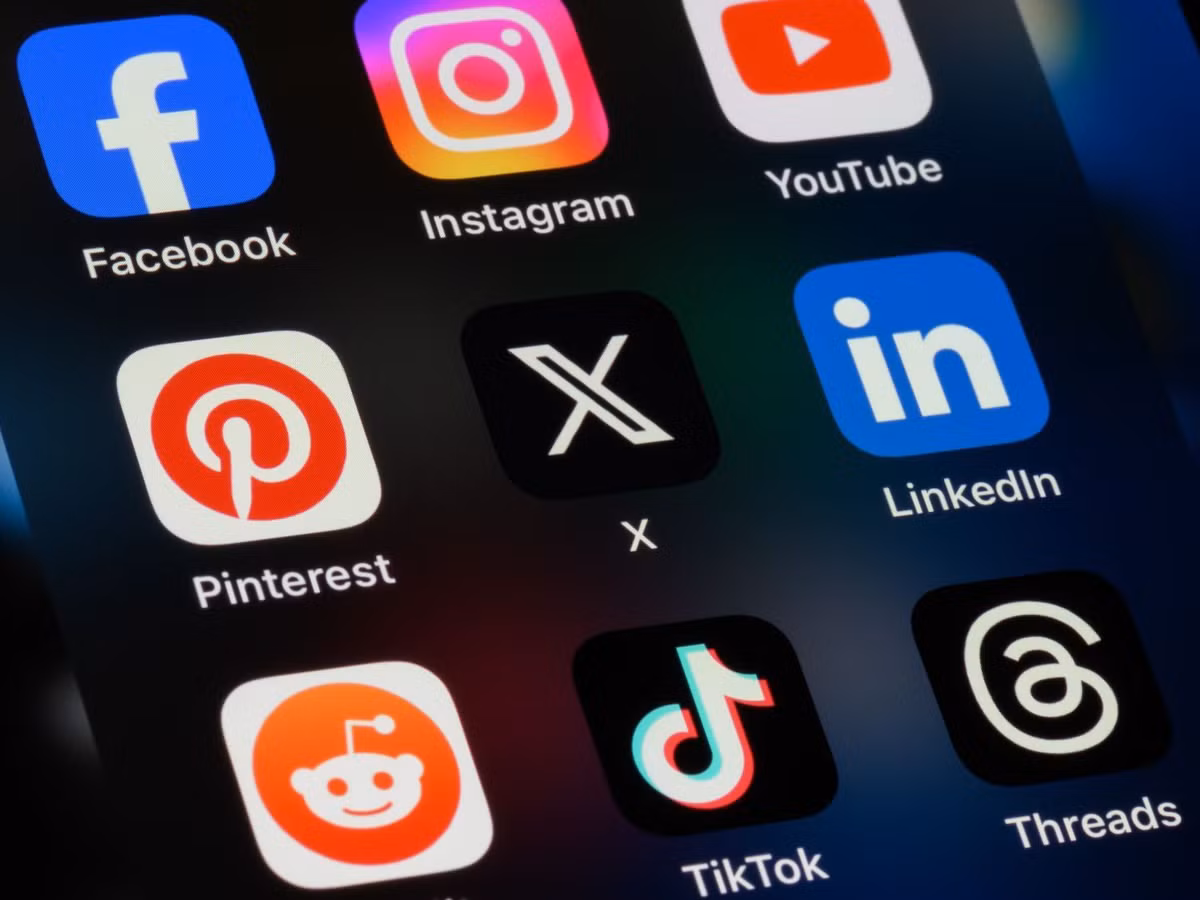 Điểm chung của các ứng dụng này là cần hoạt động nền, nên việc tắt hoàn toàn không khả thi, nhưng có thể hạn chế bằng cách kiểm soát quyền truy cập.