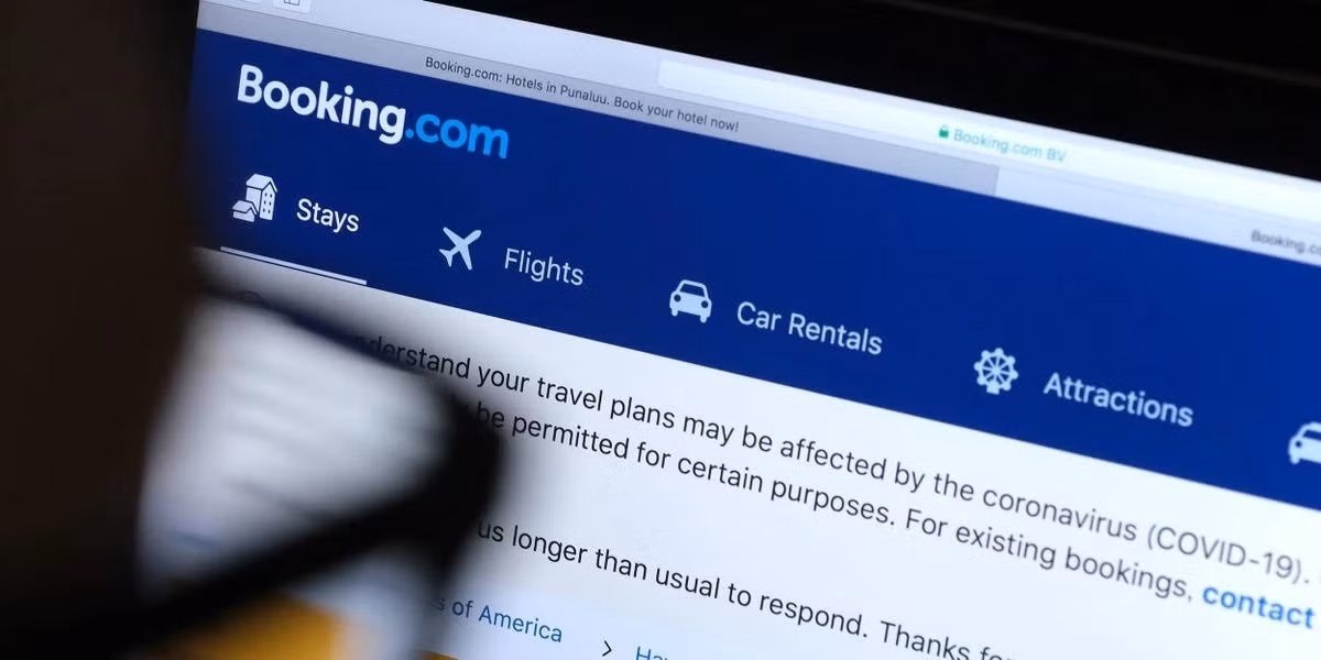 Booking.com phủ nhận mọi cáo buộc và tuyên bố sẵn sàng tự vệ tại tòa án.