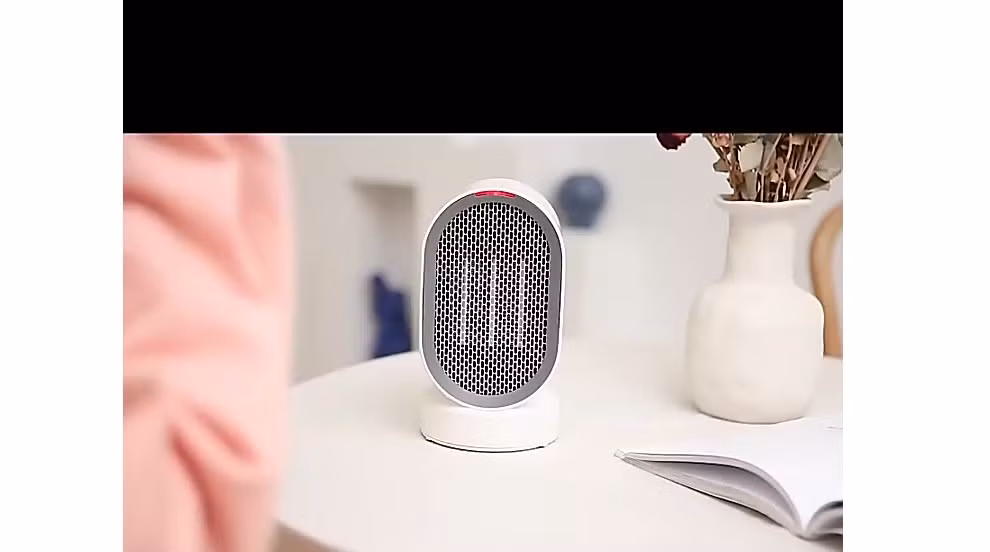 Nhiều mẫu máy sưởi để bàn hiện nay còn tích hợp chế độ quạt mát, cho phép sử dụng quanh năm thay vì chỉ mùa lạnh.