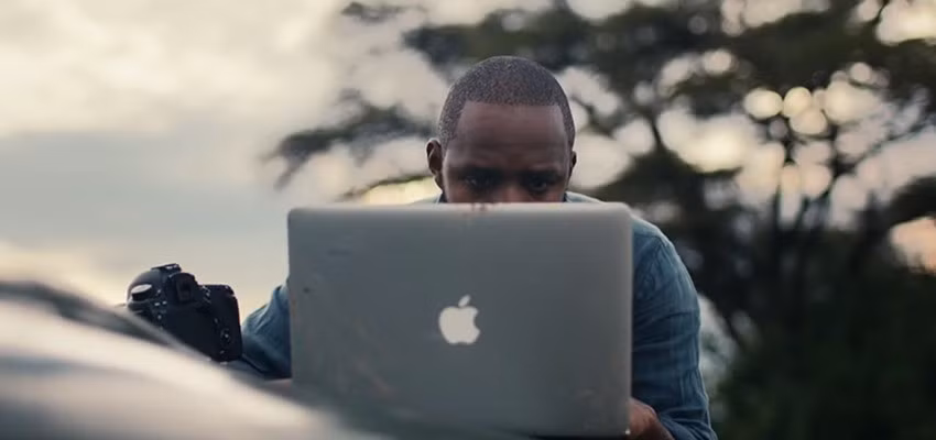 Các quảng cáo giả mạo dẫn đến website giống hệt trang chính thức của Apple.