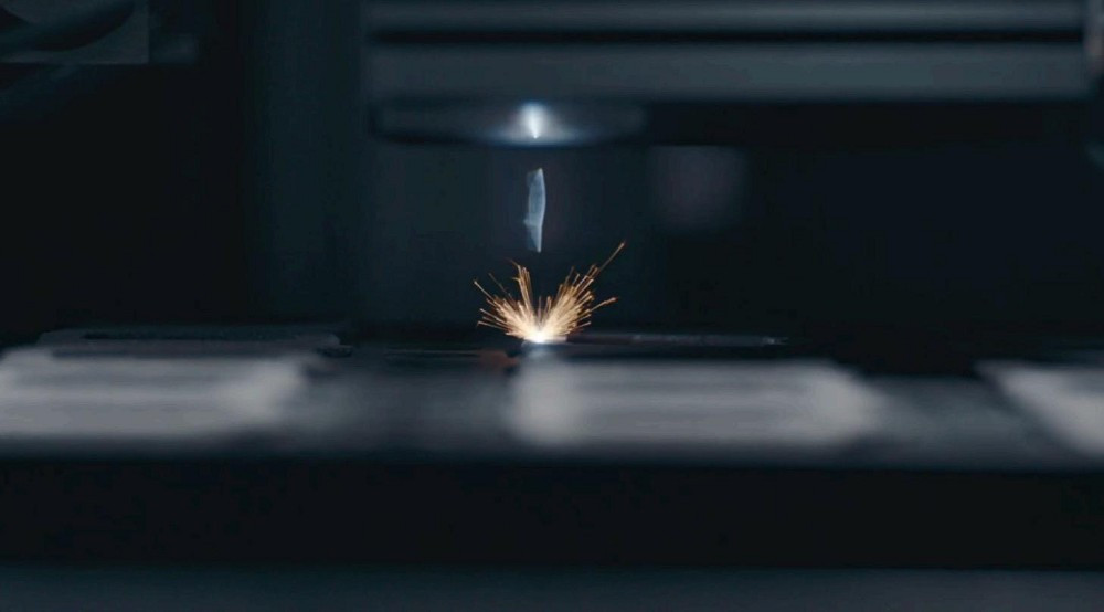 Apple khẳng định toàn bộ sản xuất Apple Watch hiện dùng năng lượng tái tạo như gió và mặt trời.