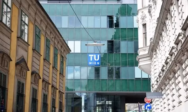 Vật liệu gốm giúp dữ liệu tồn tại hàng trăm, thậm chí hàng nghìn năm mà không cần điện hay bảo trì.