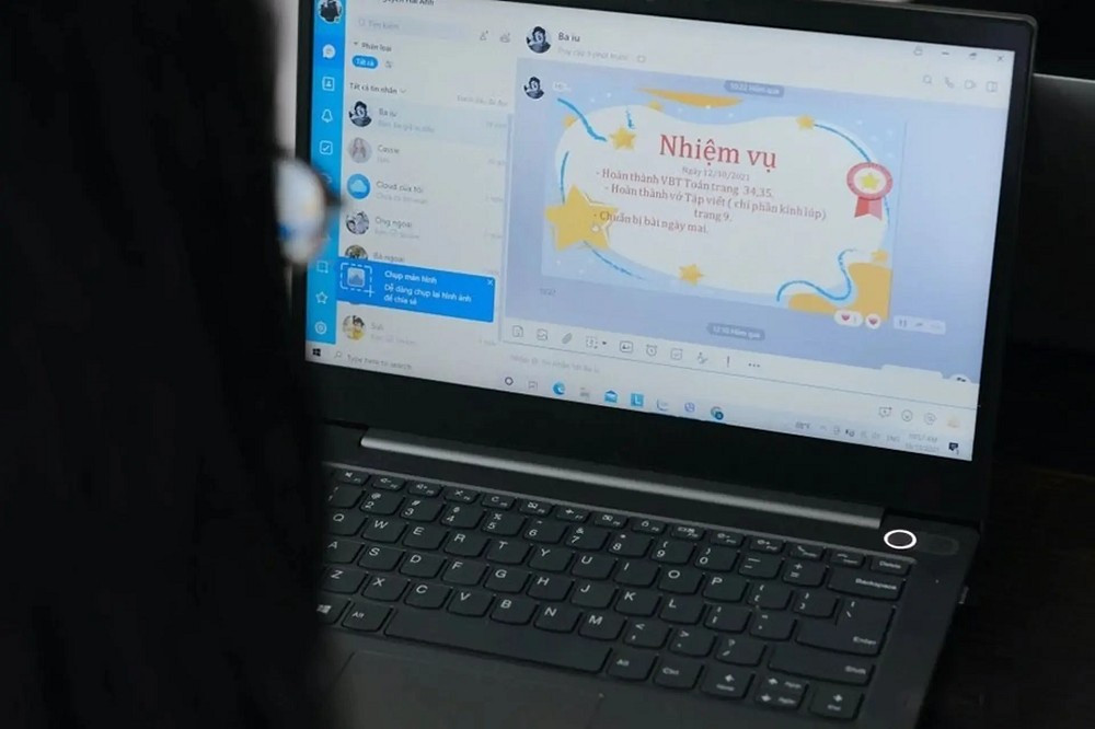 Nhiều người có thói quen đăng nhập Zalo trên máy tính công cộng để gửi tài liệu hoặc tải ảnh.