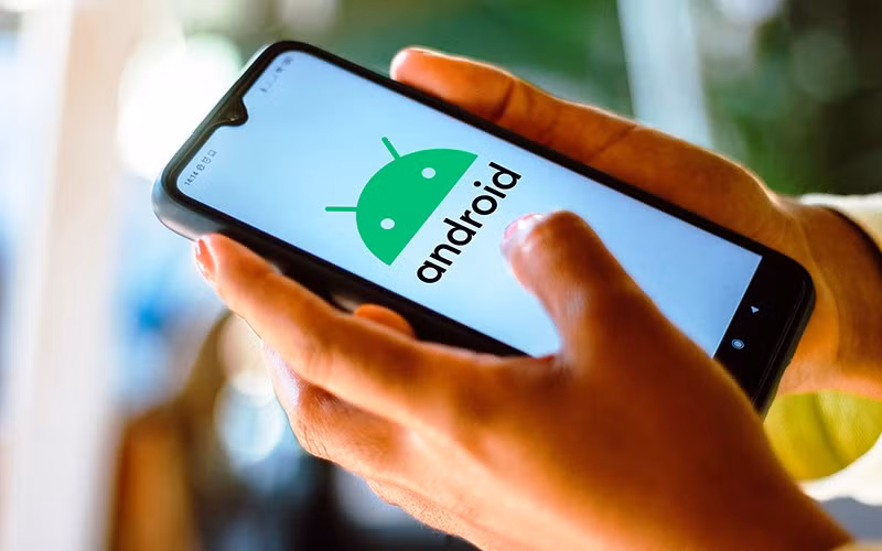 Nhiều người dùng Android than phiền pin tụt nhanh qua đêm dù không sử dụng máy. Nguyên nhân chính lại đến từ các ứng dụng chạy nền.