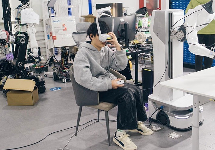 Các nhà máy như vậy đang đóng vai trò “lò đào tạo” cho thế hệ công nhân robot tương lai của Trung Quốc.