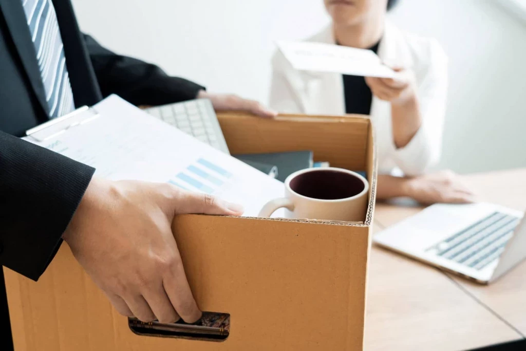 Chỉ trong vài tháng, hơn 30.000 nhân viên đã bị cắt giảm khỏi tập đoàn.