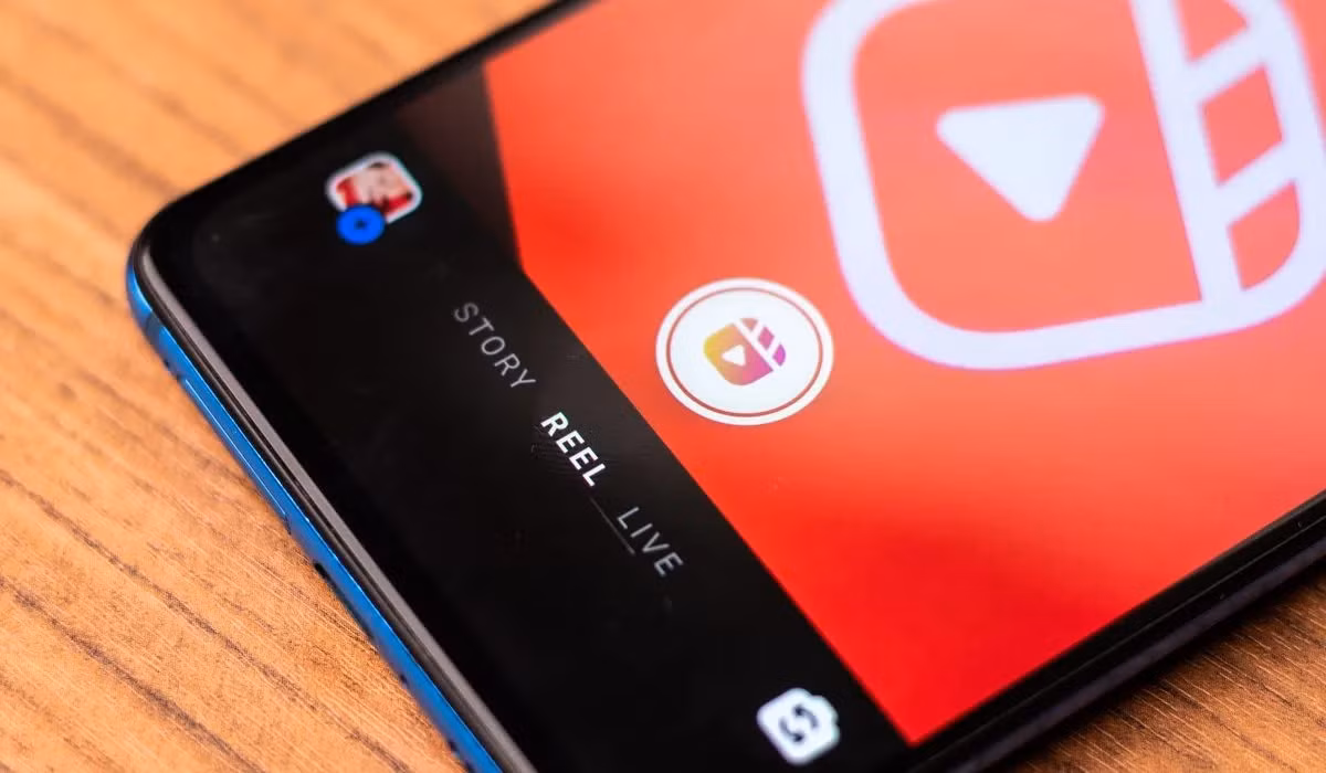 Meta buộc phải tái định nghĩa Instagram, chuyển từ mạng xã hội dựa trên mối quan hệ sang nền tảng khám phá video theo hành vi xem.