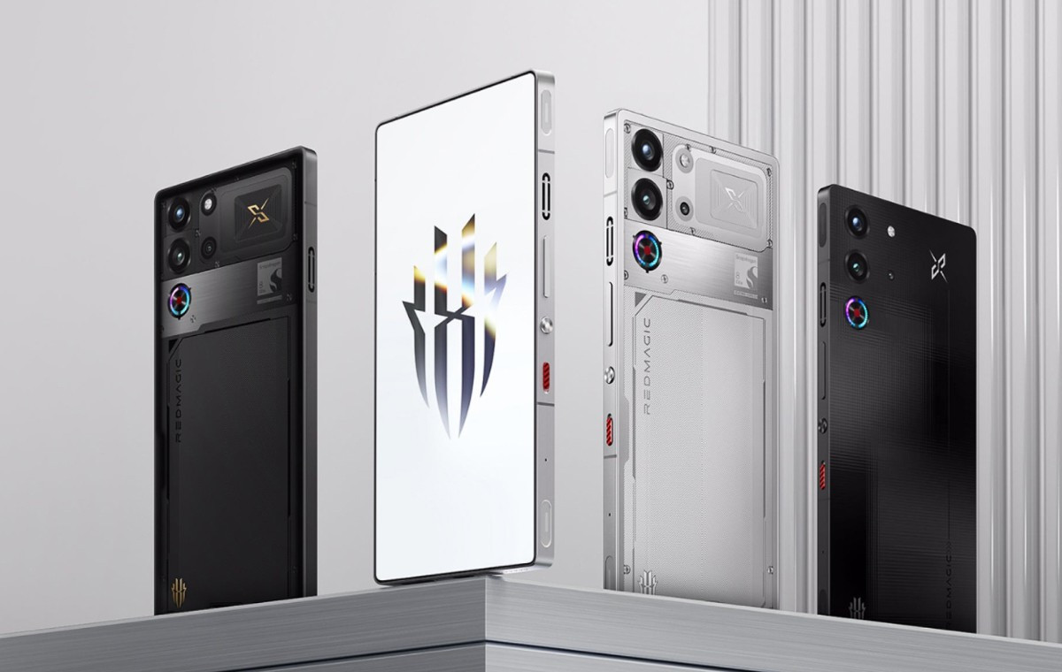 Chiếc máy có pin lên tới 7.050 mAh và sạc nhanh 80W, sạc đầy chỉ trong 38 phút.